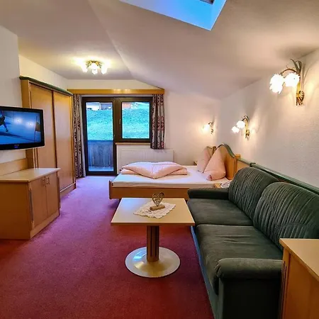 Garni Romantica Bed and breakfast