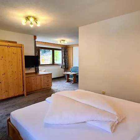 Garni Romantica Bed and Breakfast Galtür