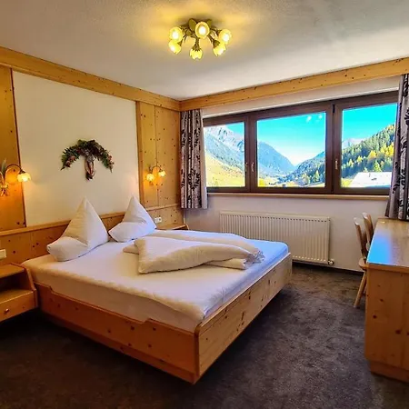 Garni Romantica Bed & Breakfast Galtür