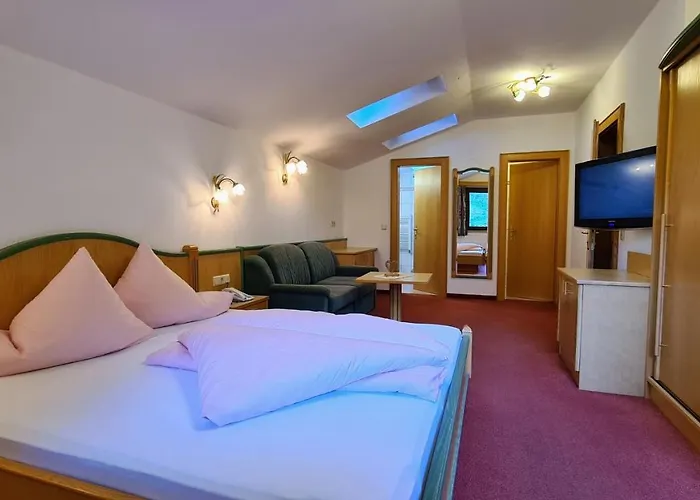 Garni Romantica غالتور