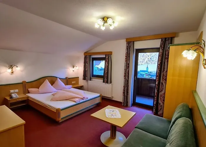 Garni Romantica غالتور