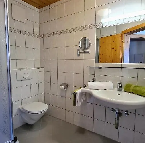 Garni Romantica غالتور